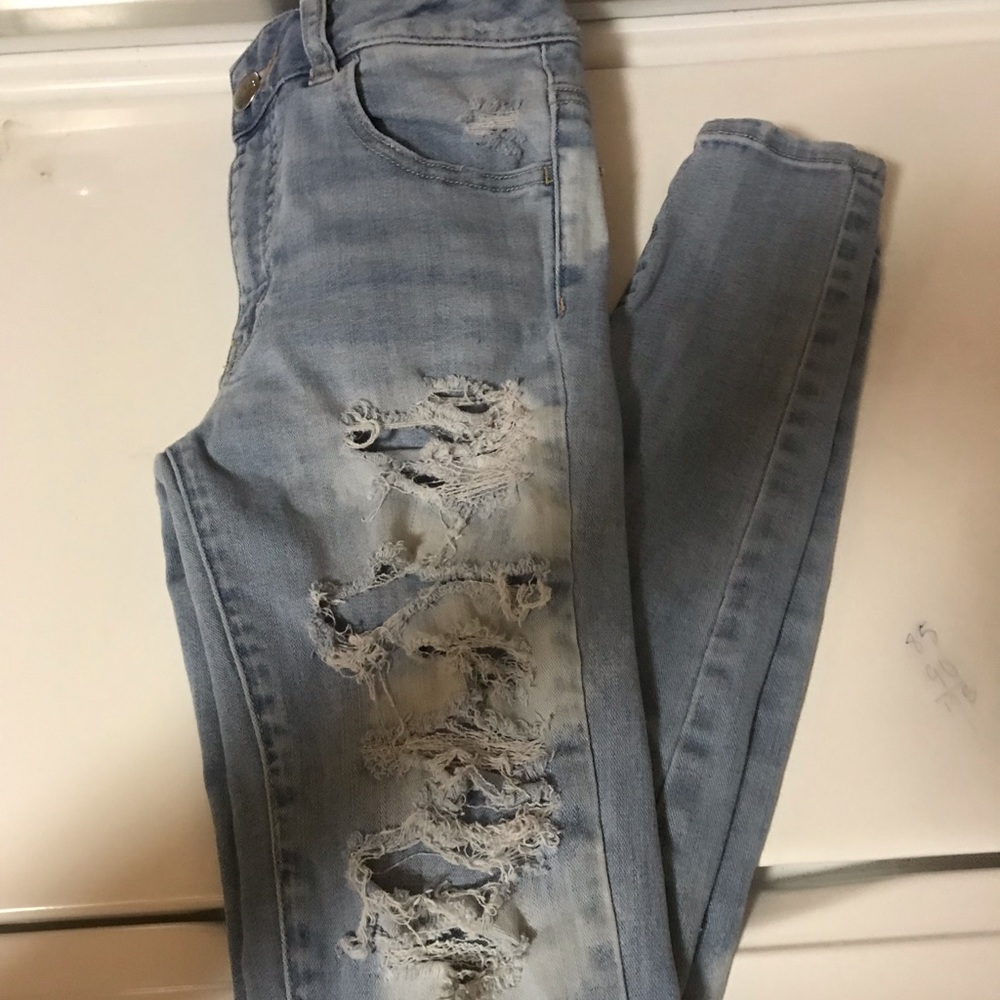 American eagle distressed jeans